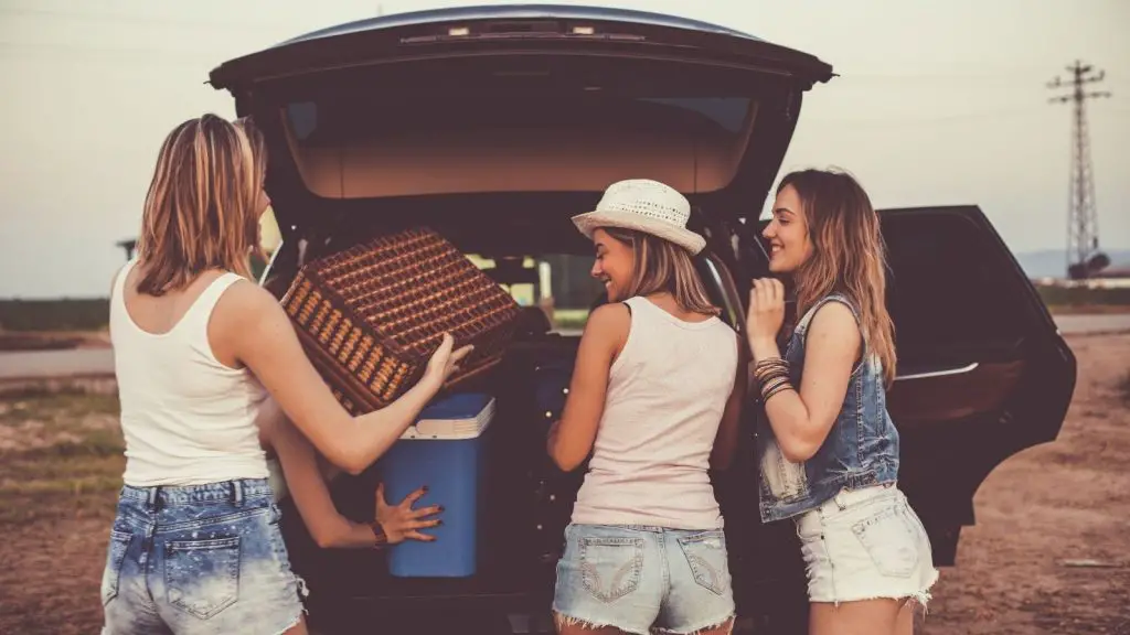 Girls Packing for Texas rad trip