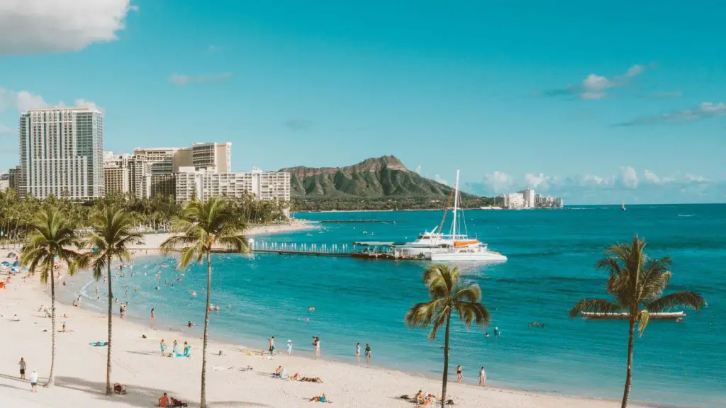 enjoy the Big Island Beach House and make best Airbnb Listings In Hawaii