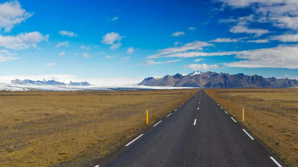 drive to Iceland's Golden Circle