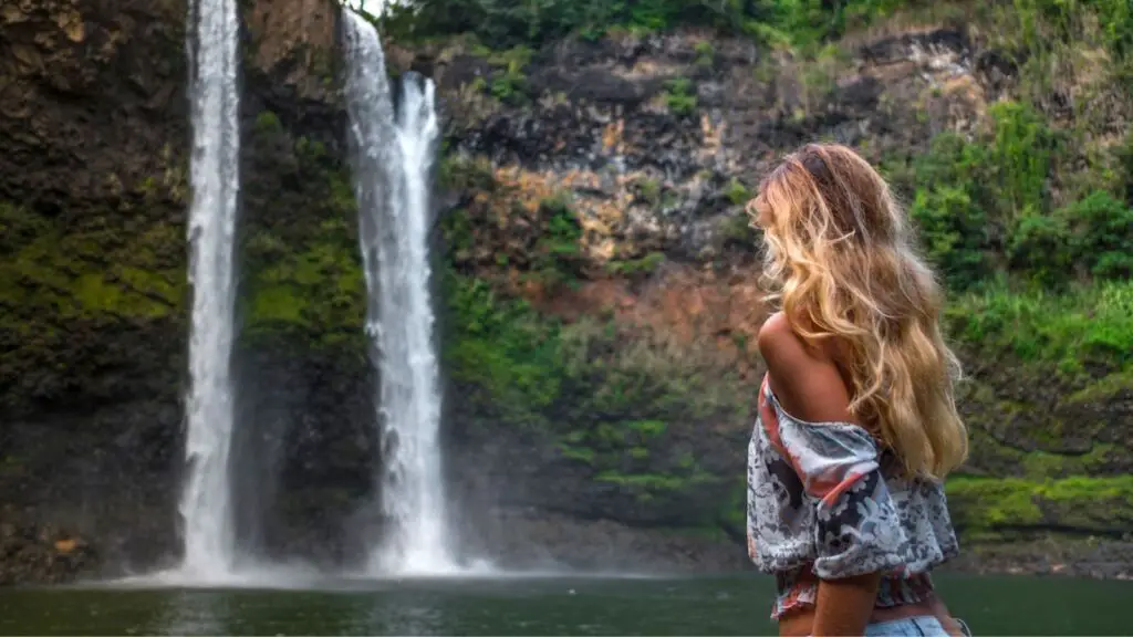 Uluwehi Falls